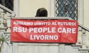 Striscione RSU People Care - Foto di Giacomo Bazzi